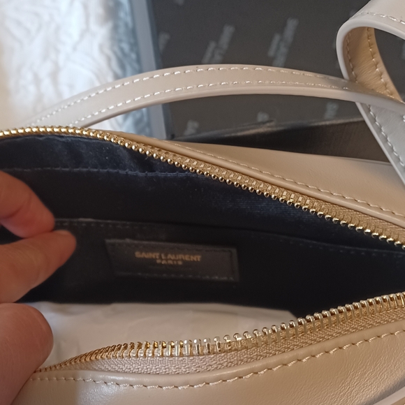 Saint Laurent Beige Medium Lou  Camera  Bag - Picture 6 of 8